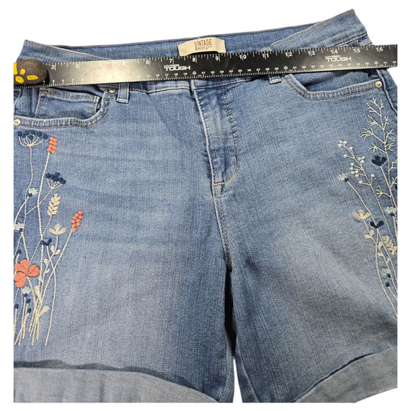 Vintage American Blues Women Sz 6 Embroidered Floral Denim Shorts Spring Summer - Picture 6 of 10
